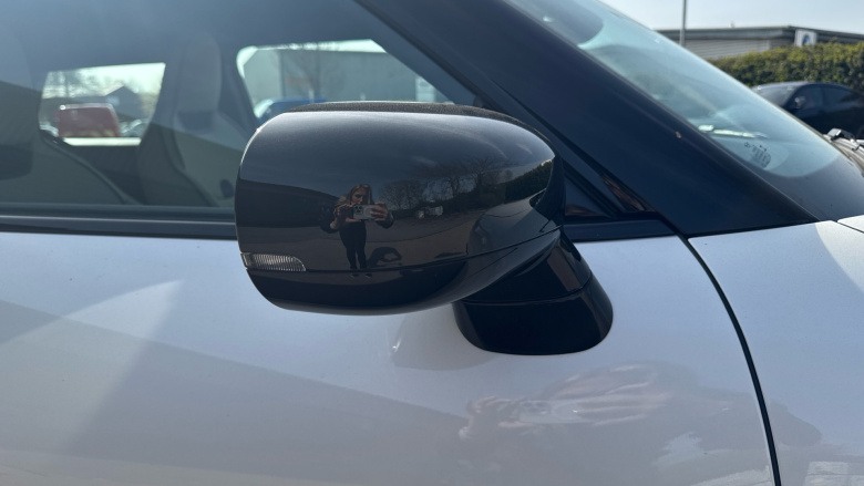 MINI Cooper 135kW E Exclusive [Level 1] 41kWh 3dr Auto Electric Hatchback